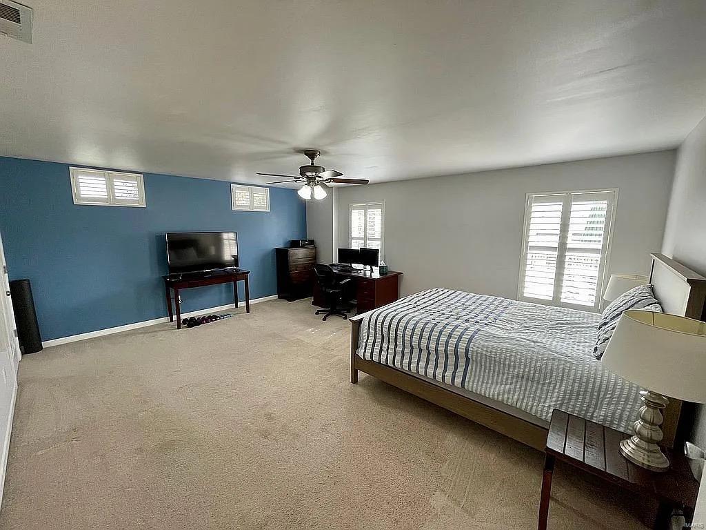 2430 Lakeshore Drive