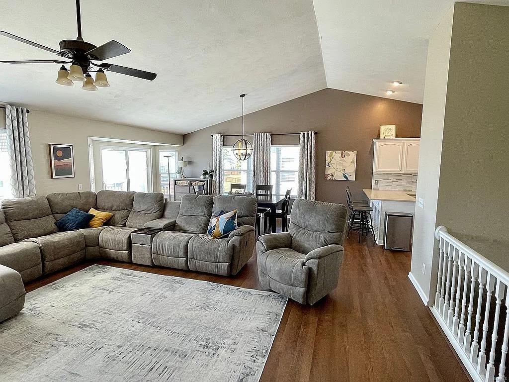 2430 Lakeshore Drive