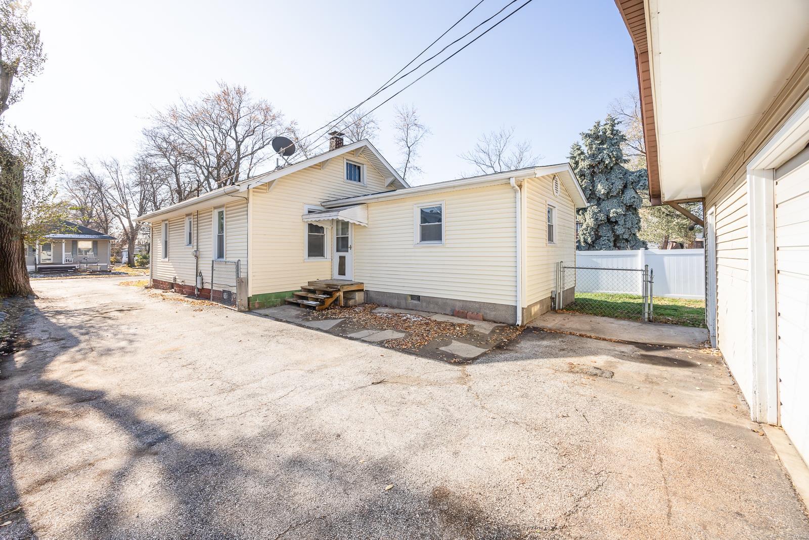 116 E 2nd Street