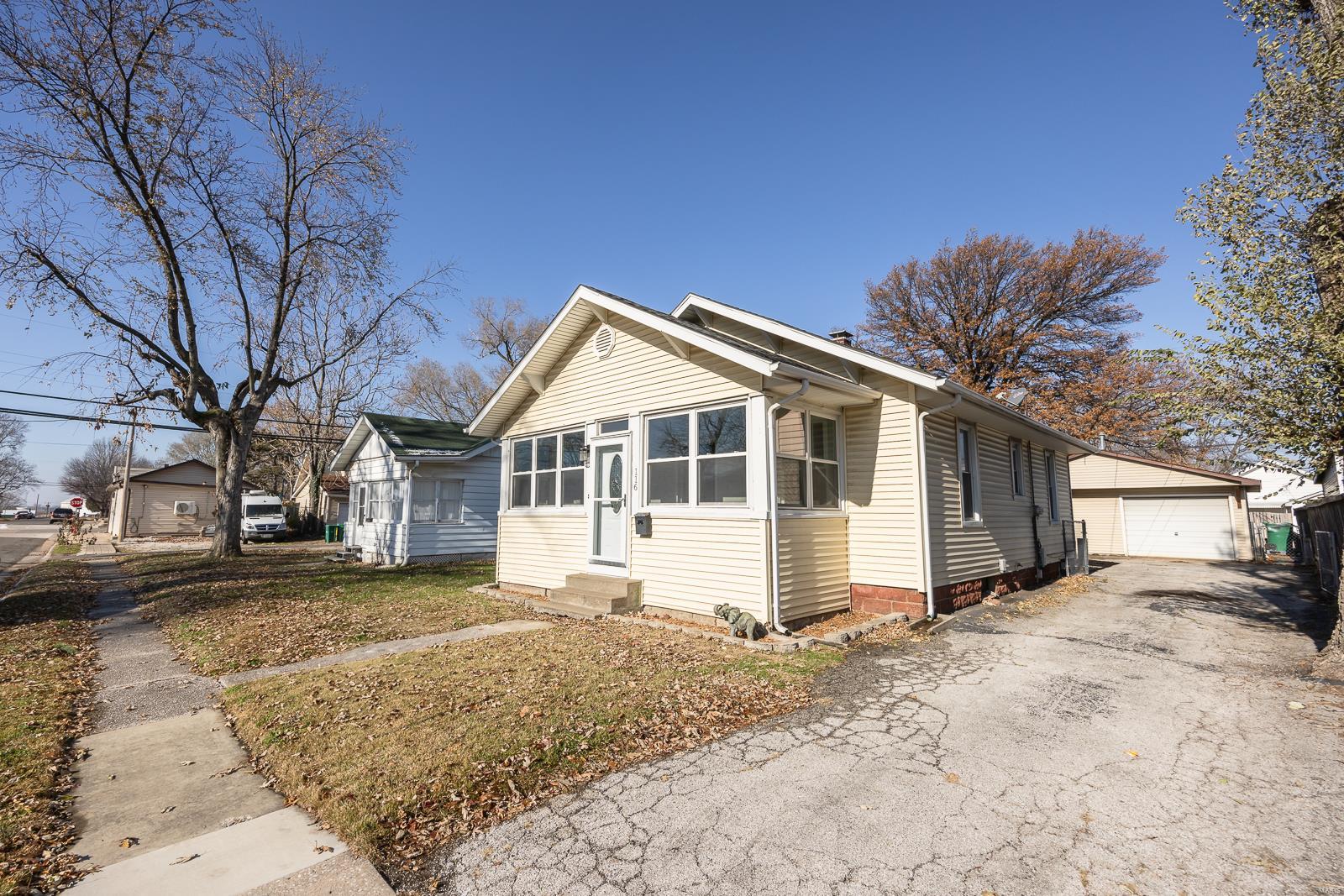 116 E 2nd Street