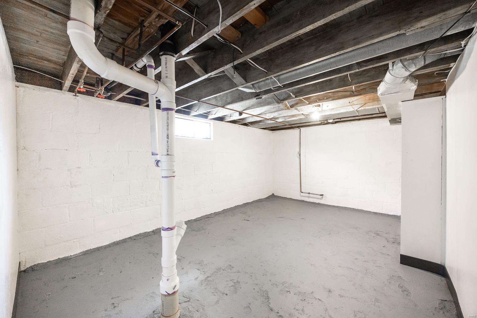 116 E 2nd Street