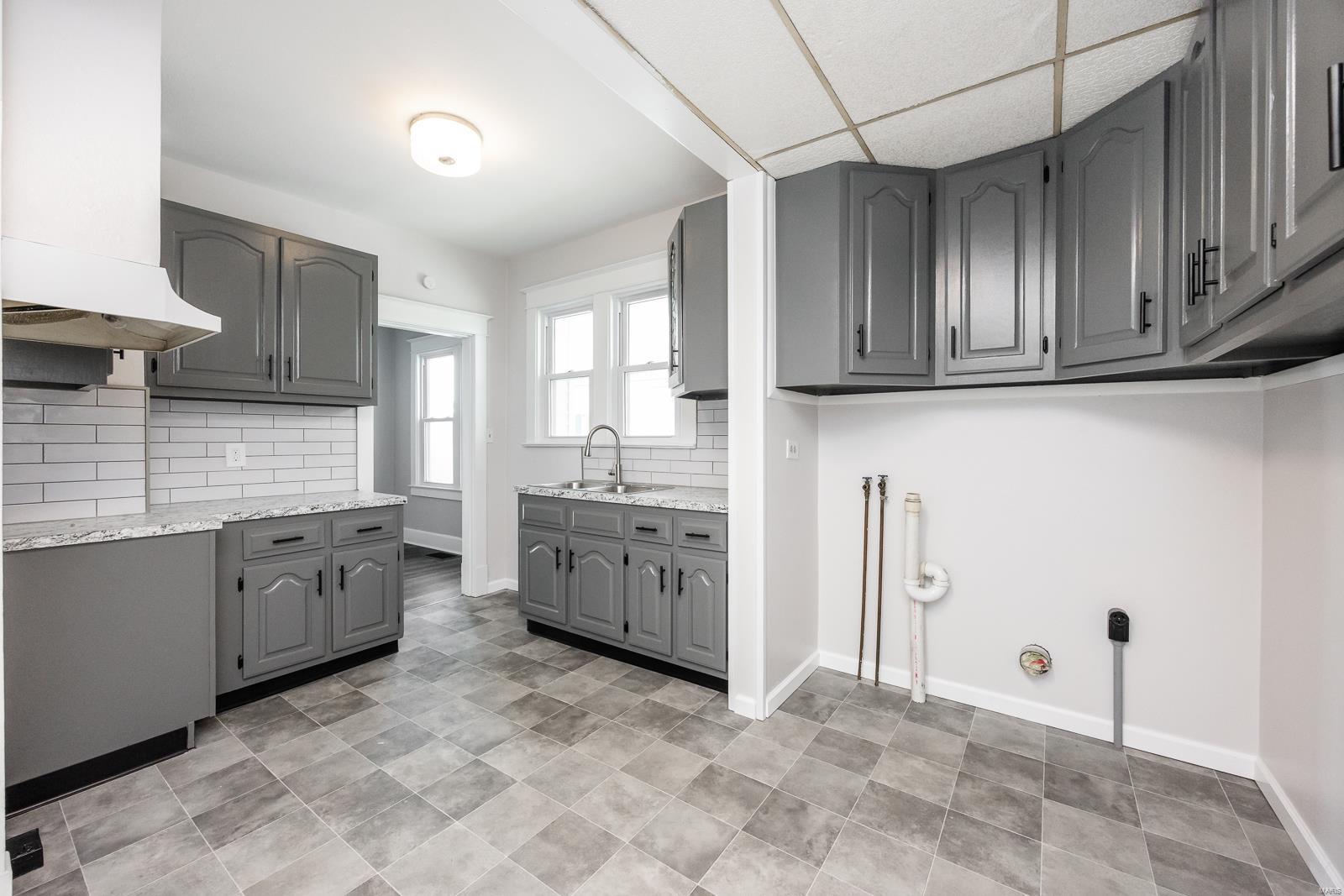 116 E 2nd Street