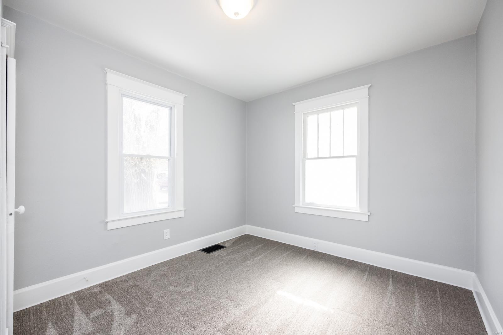 116 E 2nd Street