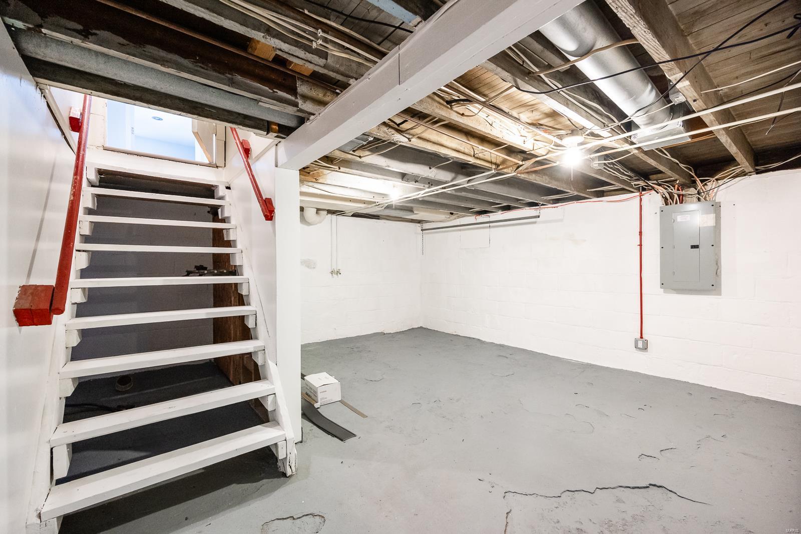 116 E 2nd Street