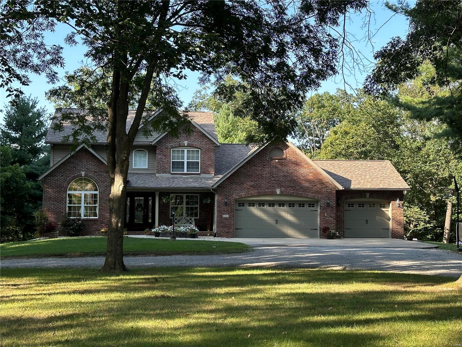 8537 Greenbriar