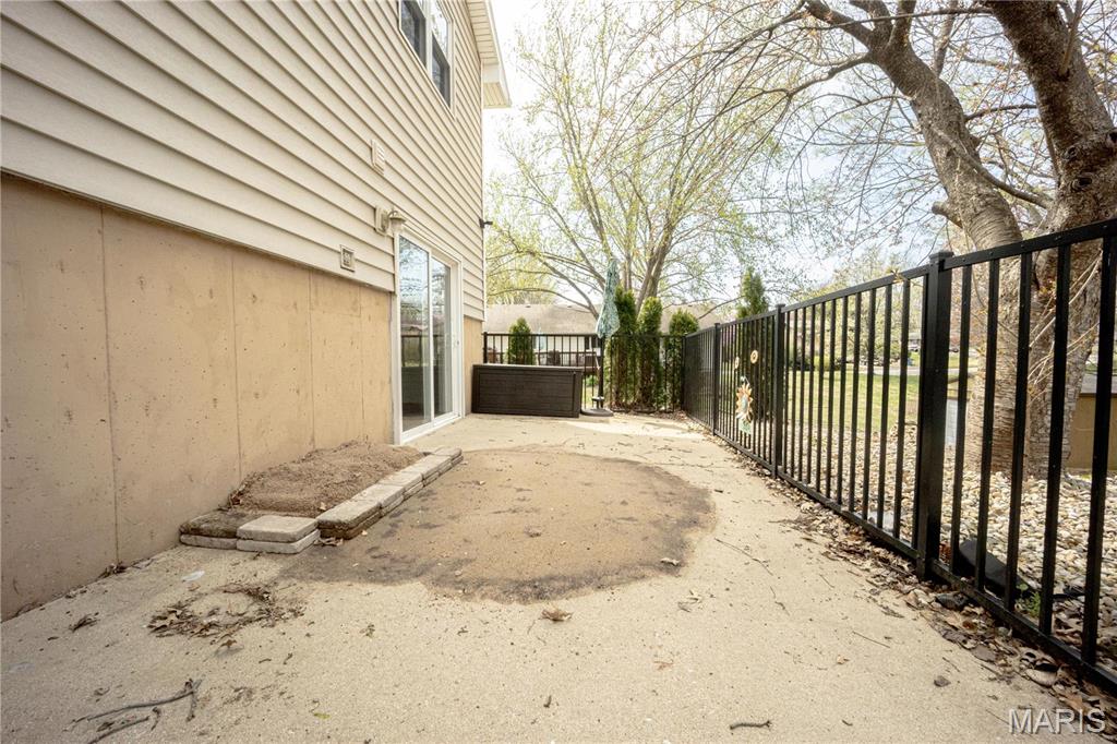 8 Klein Court