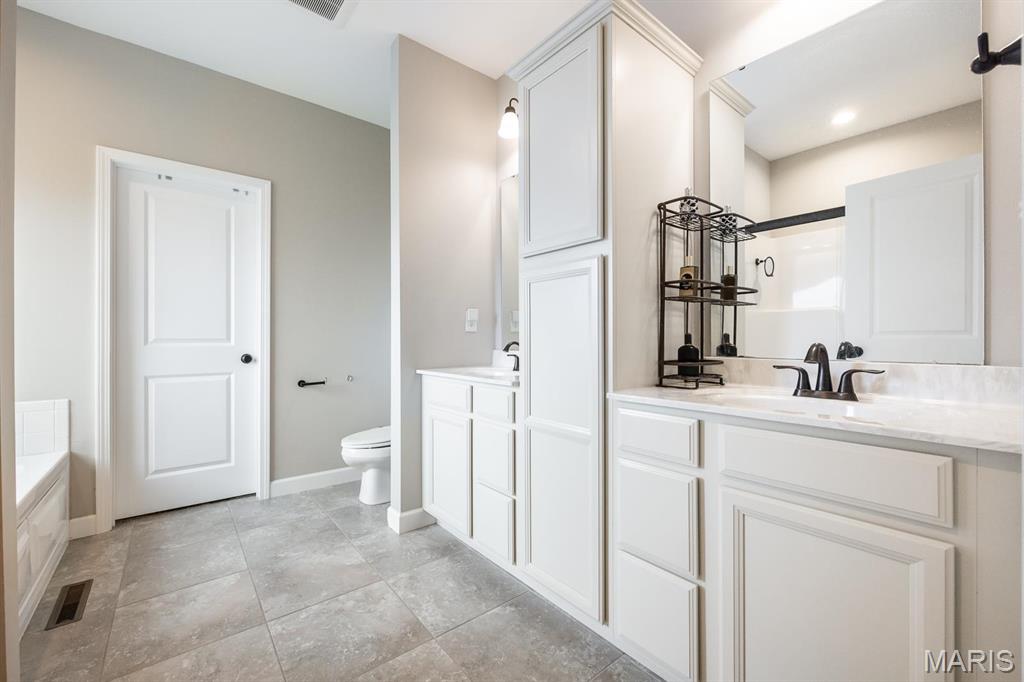 7001 Windstar Court