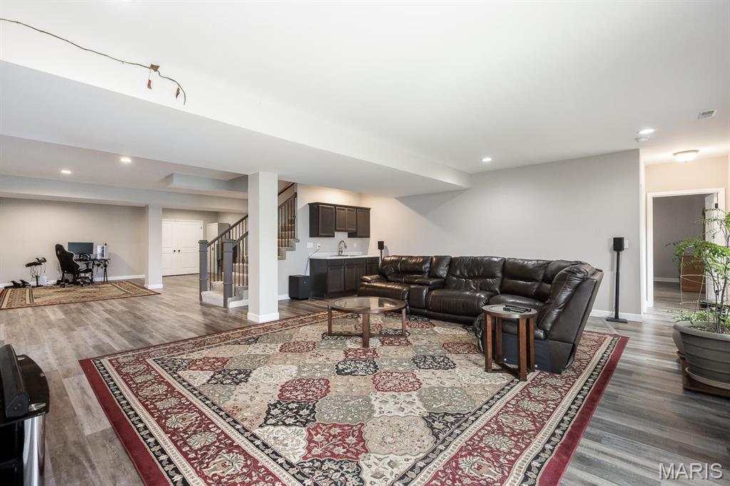 7001 Windstar Court