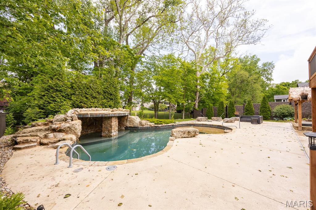 17 Cedar Mill