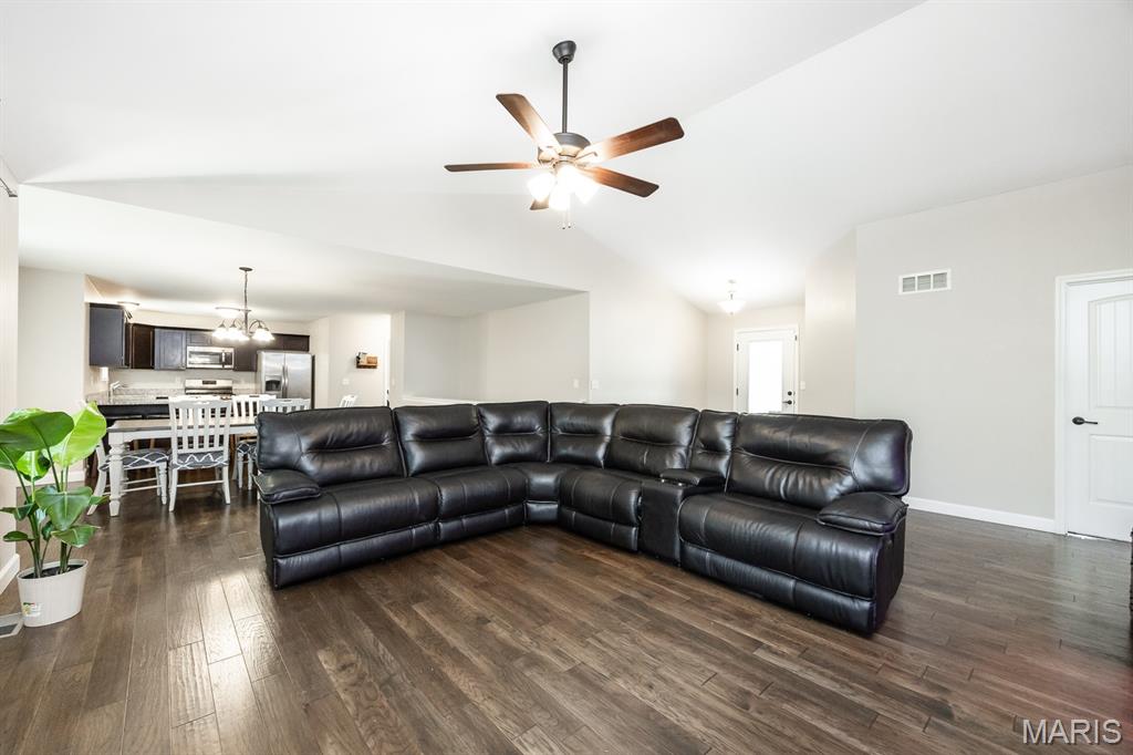 512 Glendale Drive