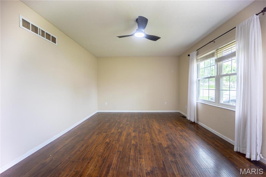 4707 Snow White Terrace