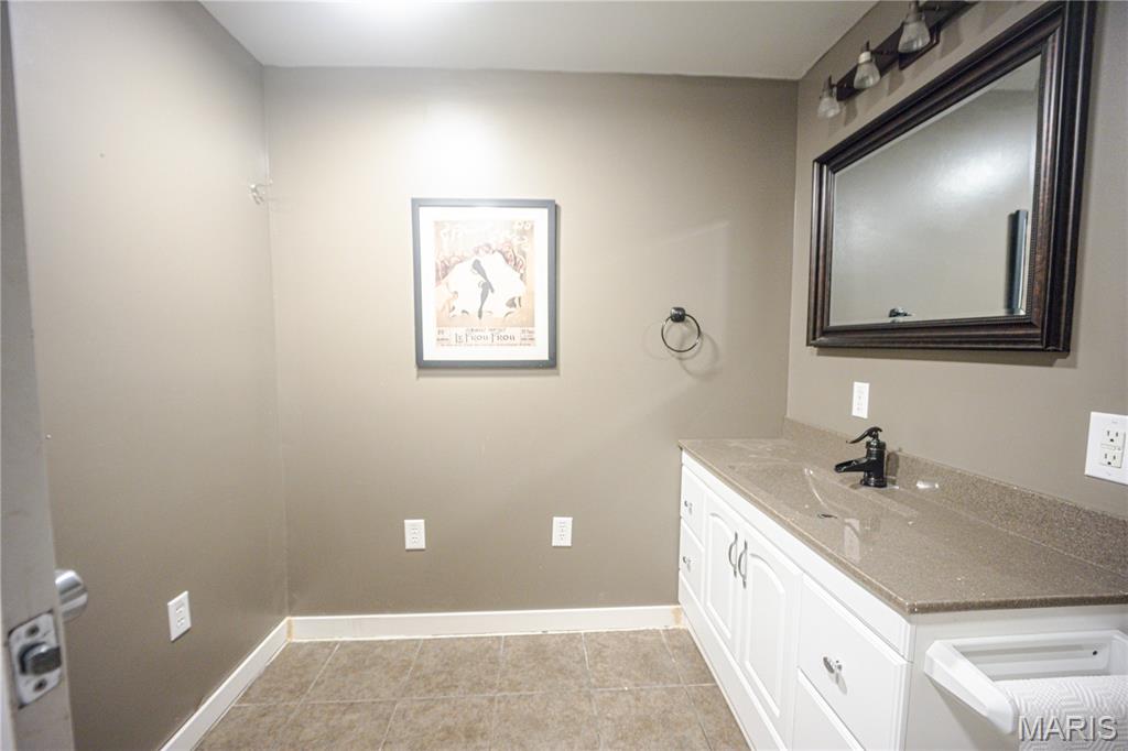 4707 Snow White Terrace