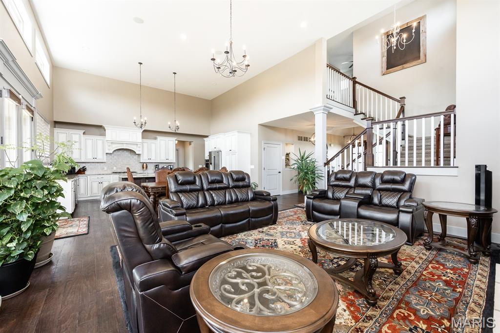 7032 Koufax Court