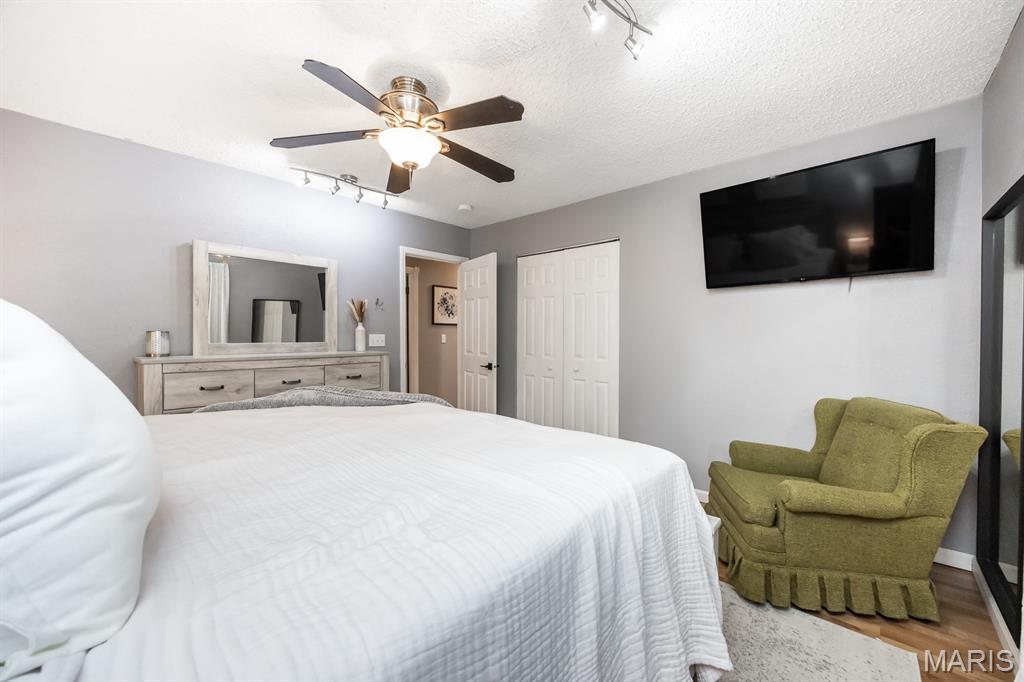 6231 Old Alton Road