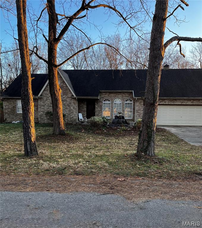 7736 EL Pine Estate