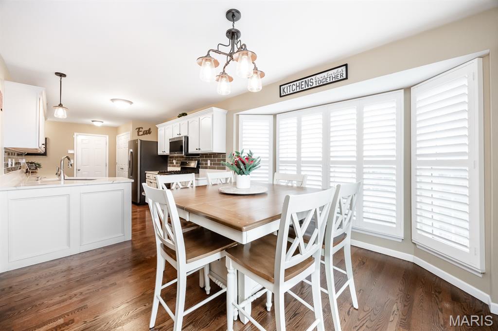 6904 Arbor Cove Drive