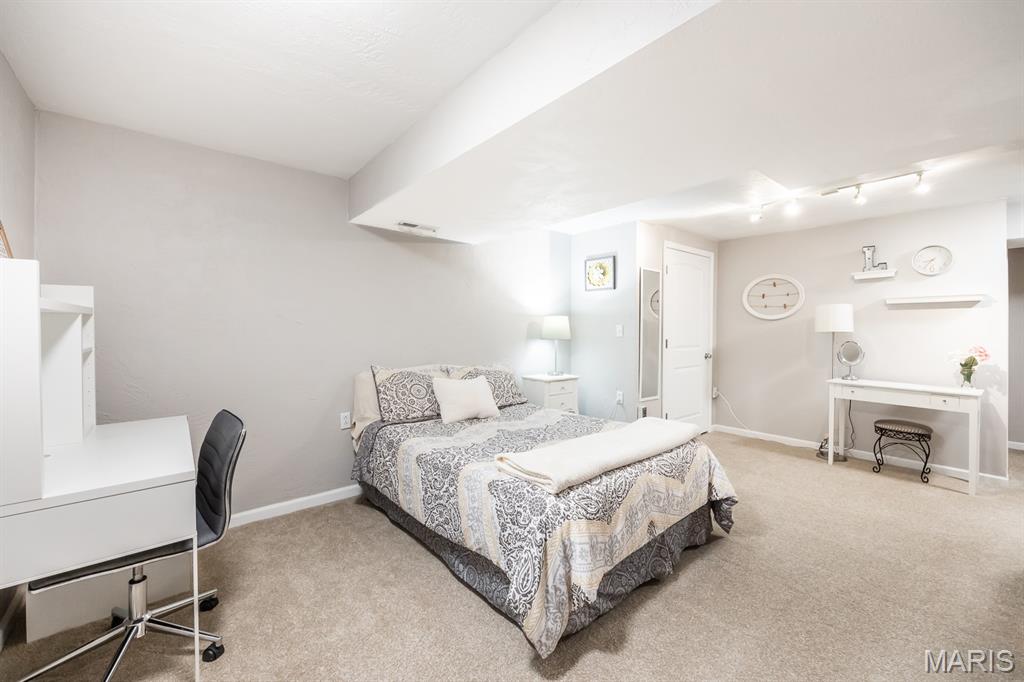 6904 Arbor Cove Drive
