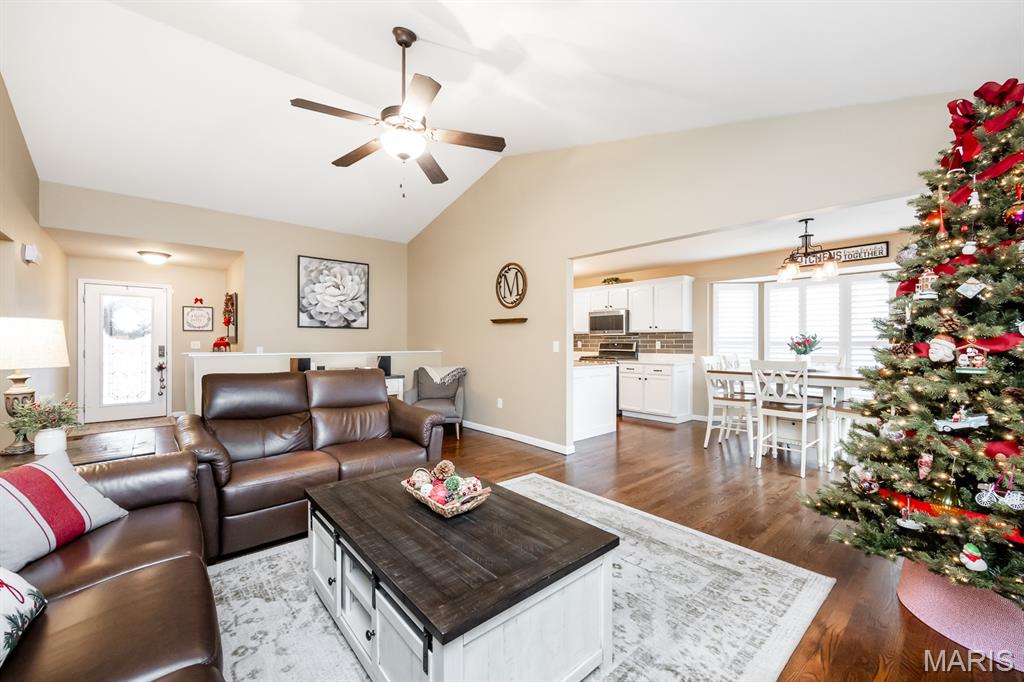 6904 Arbor Cove Drive