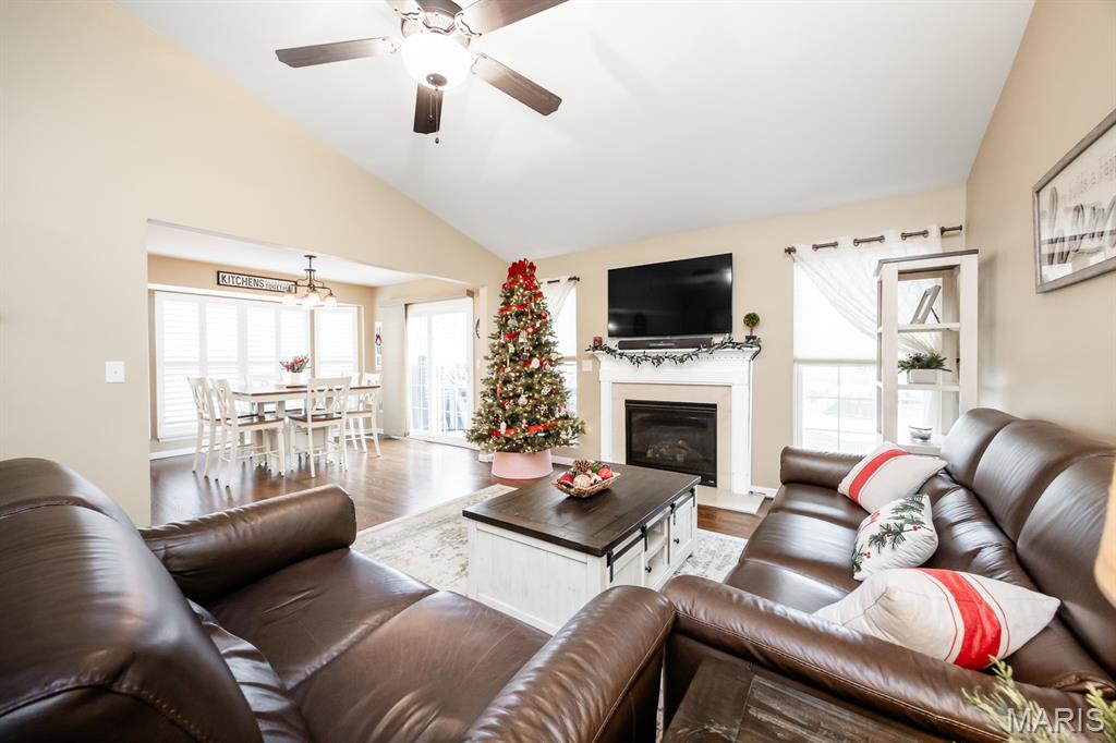 6904 Arbor Cove Drive