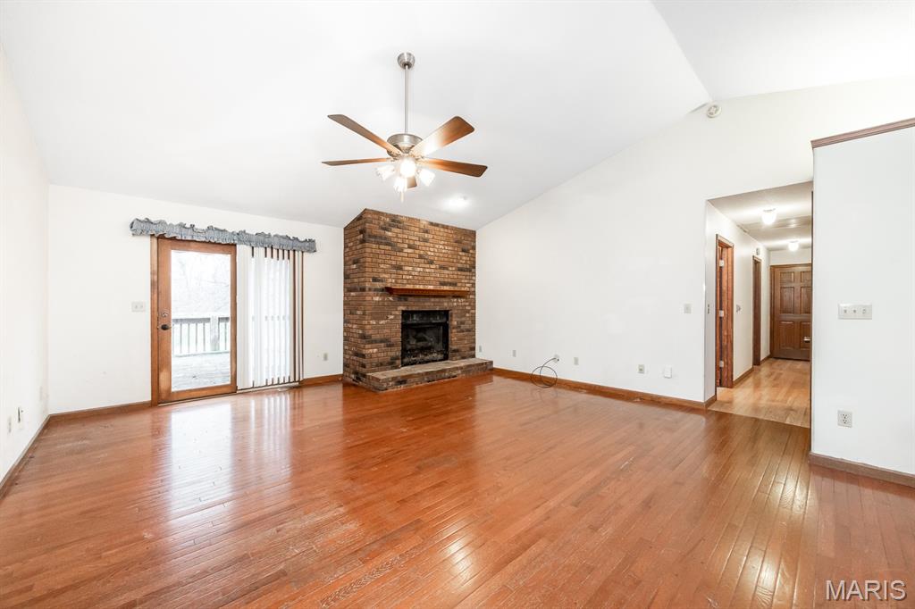 6806 Ivy Lane