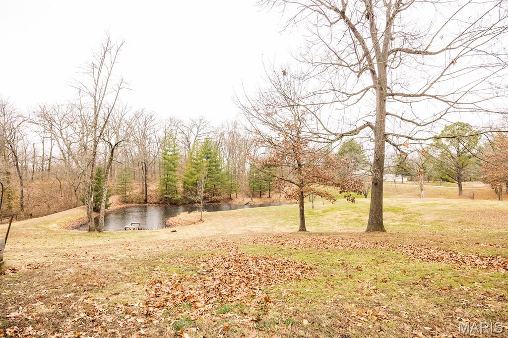 6806 Ivy Lane