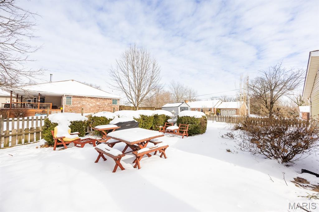 4800 Brecht Lane