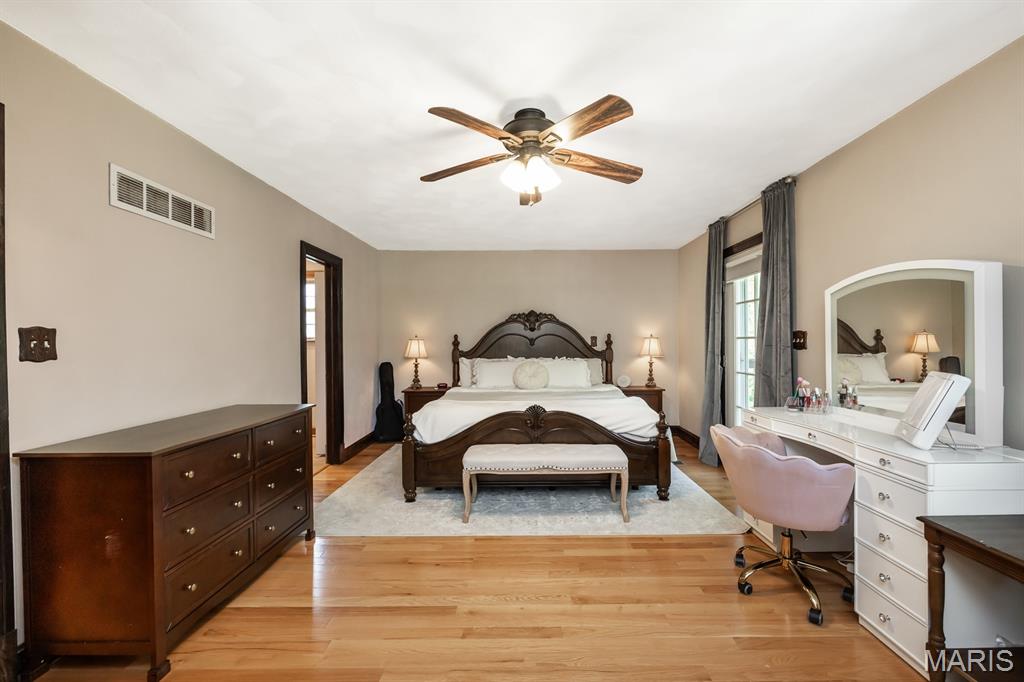 20 Green Oaks