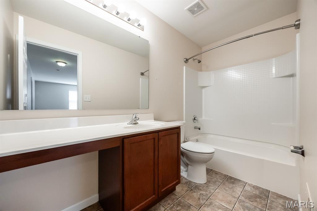 205 Greenleaf Circle