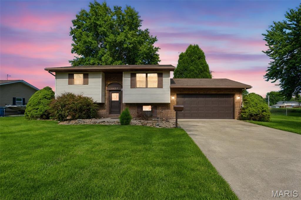 3308 Bluebird Lane