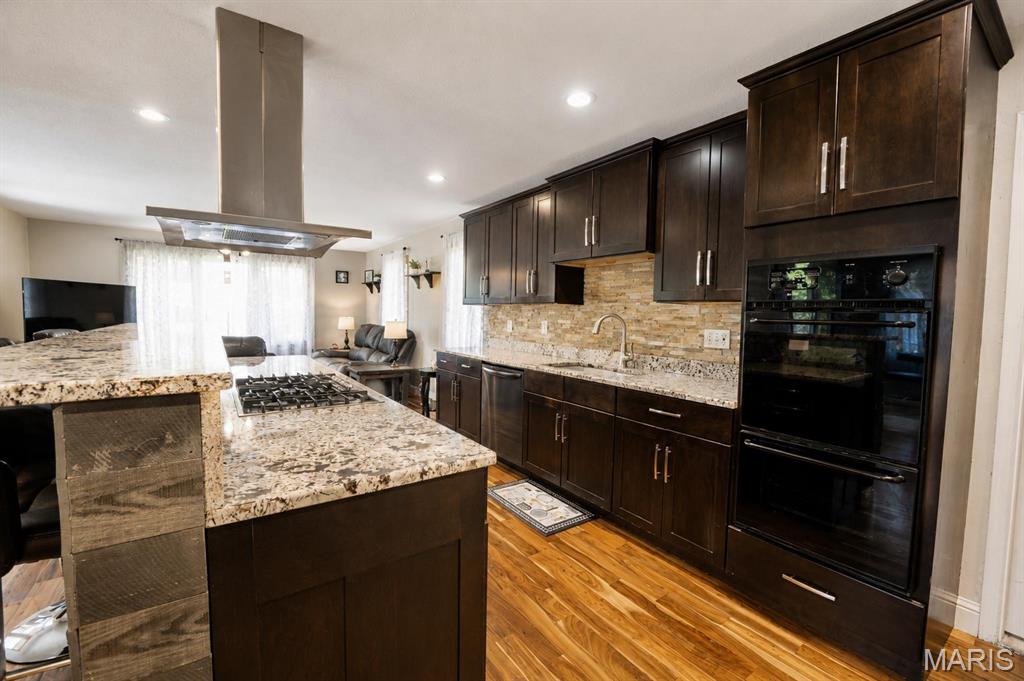 326 Deepwater Circle
