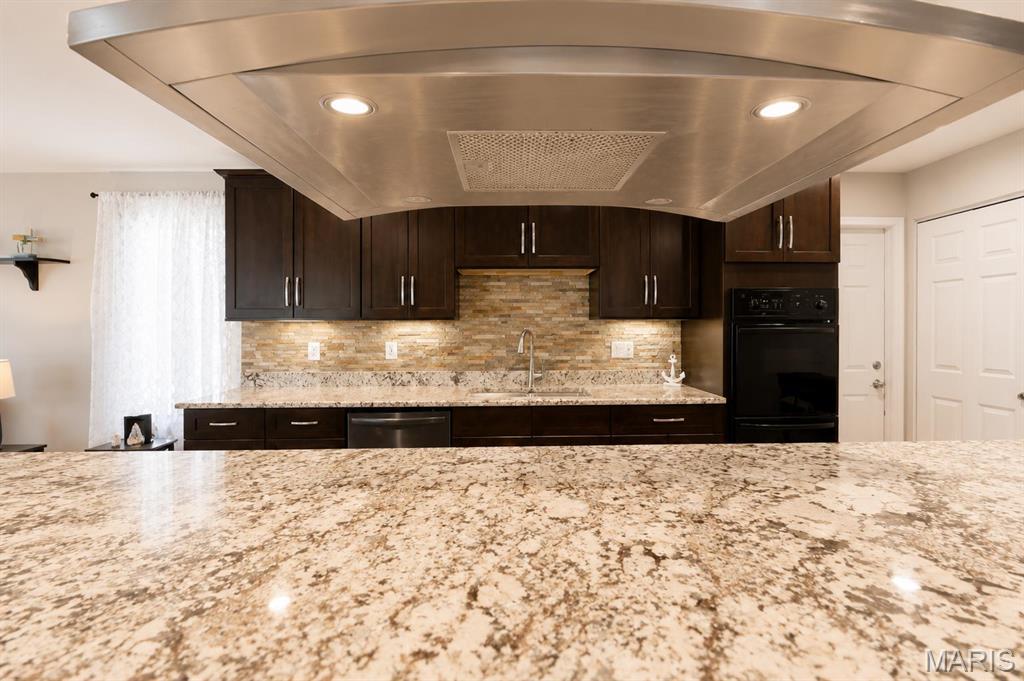 326 Deepwater Circle