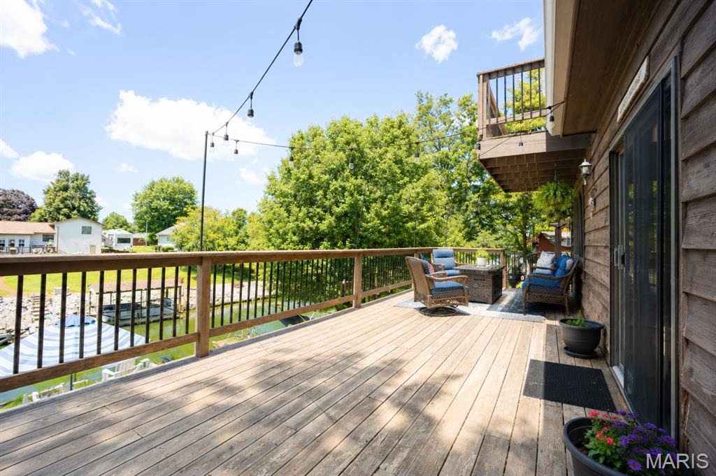326 Deepwater Circle