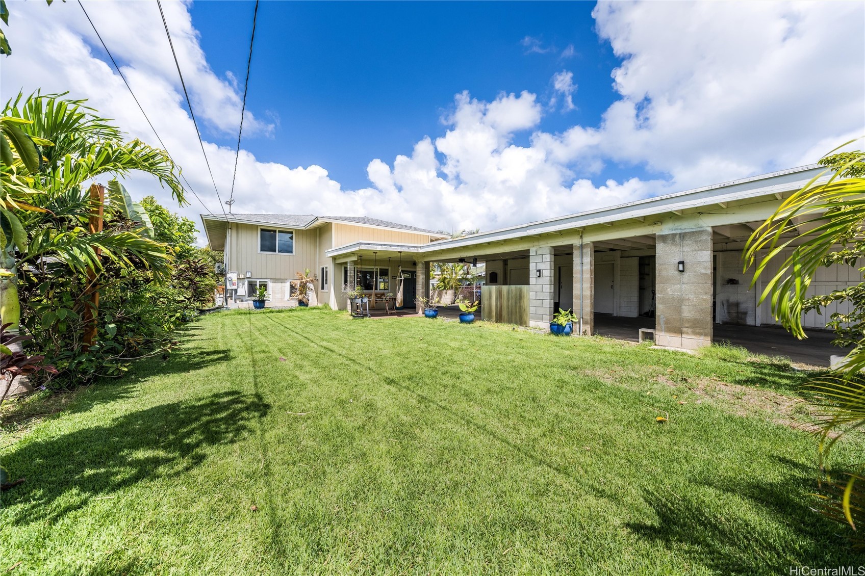 625 Maluniu Avenue