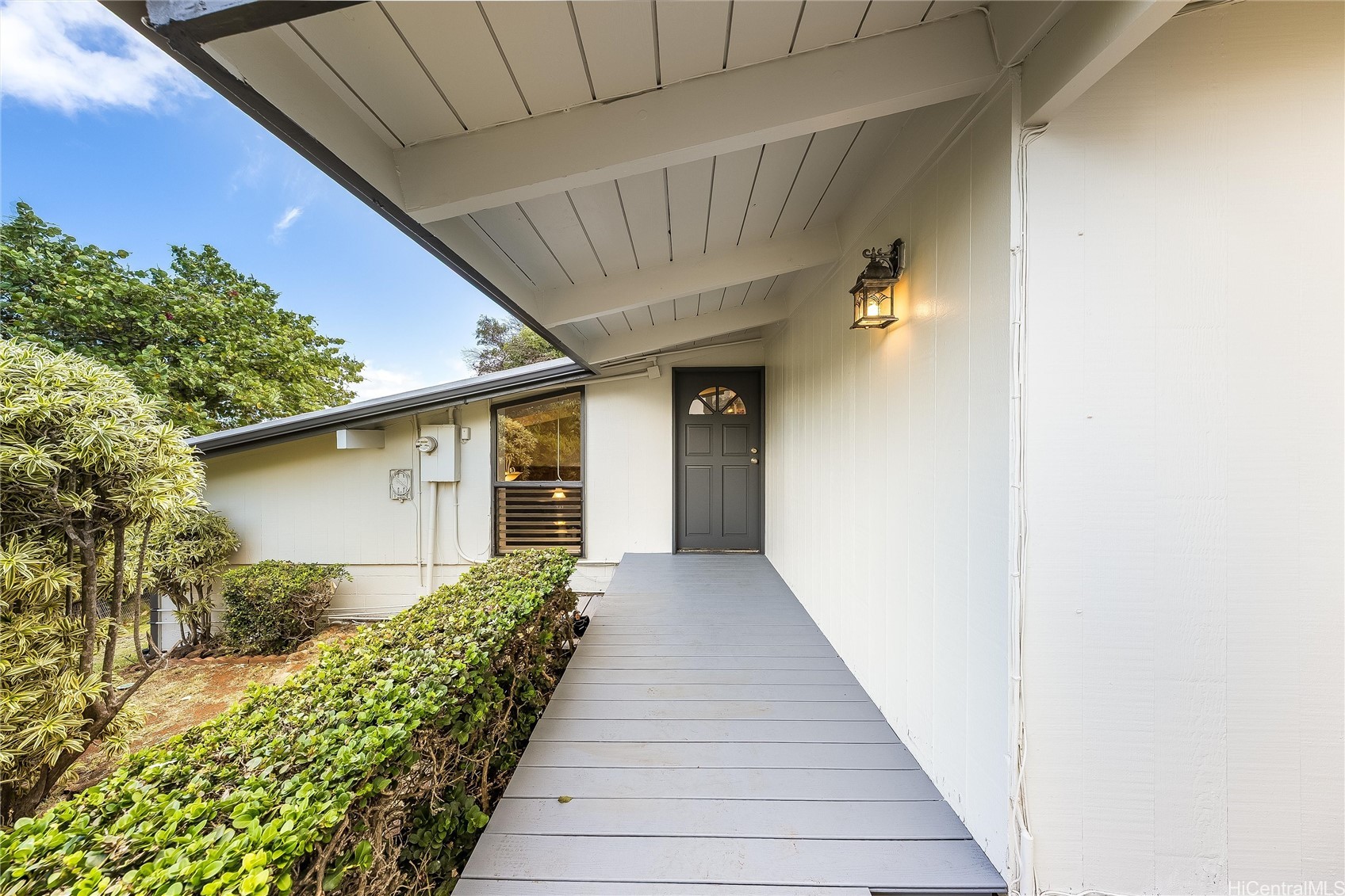 1670 Halekoa Drive