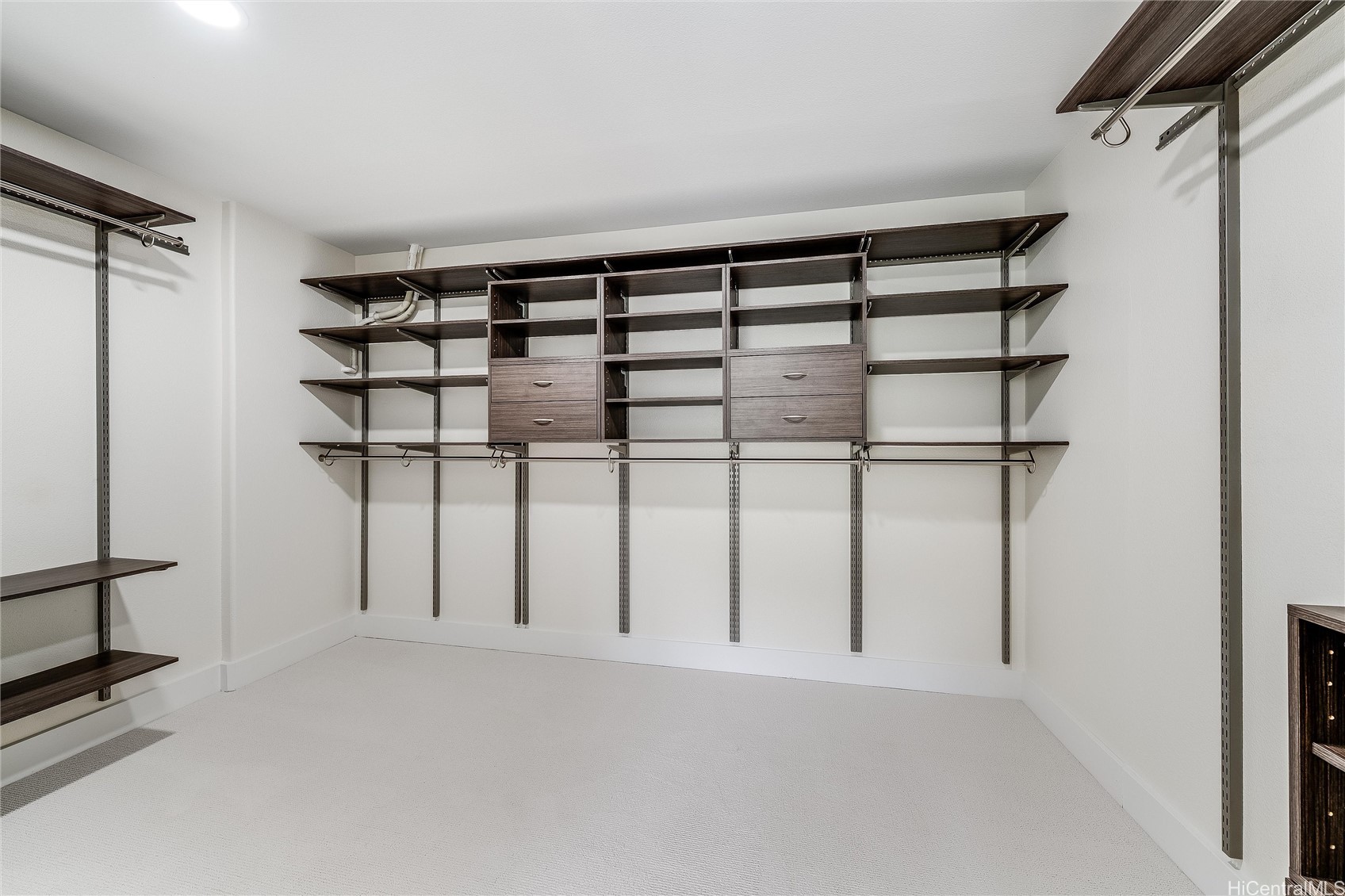 92-1273 Pueonani Street