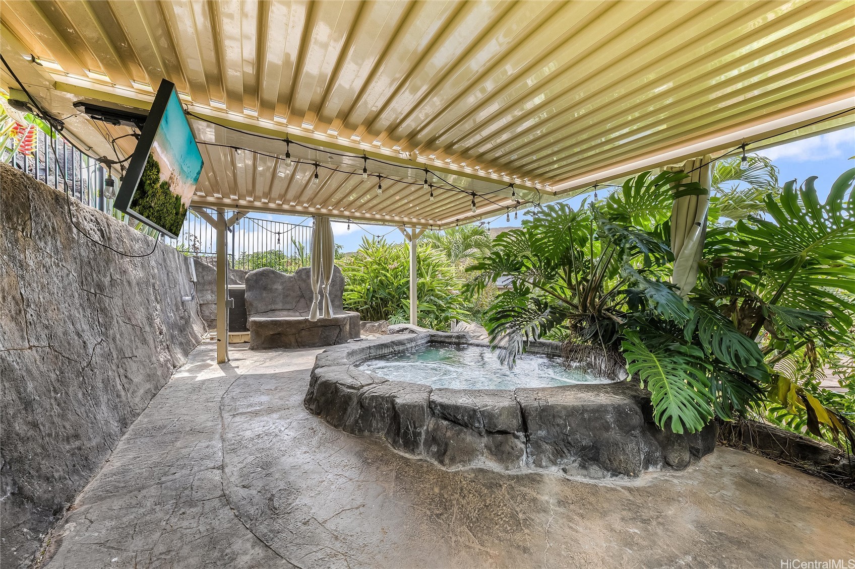 92-1273 Pueonani Street