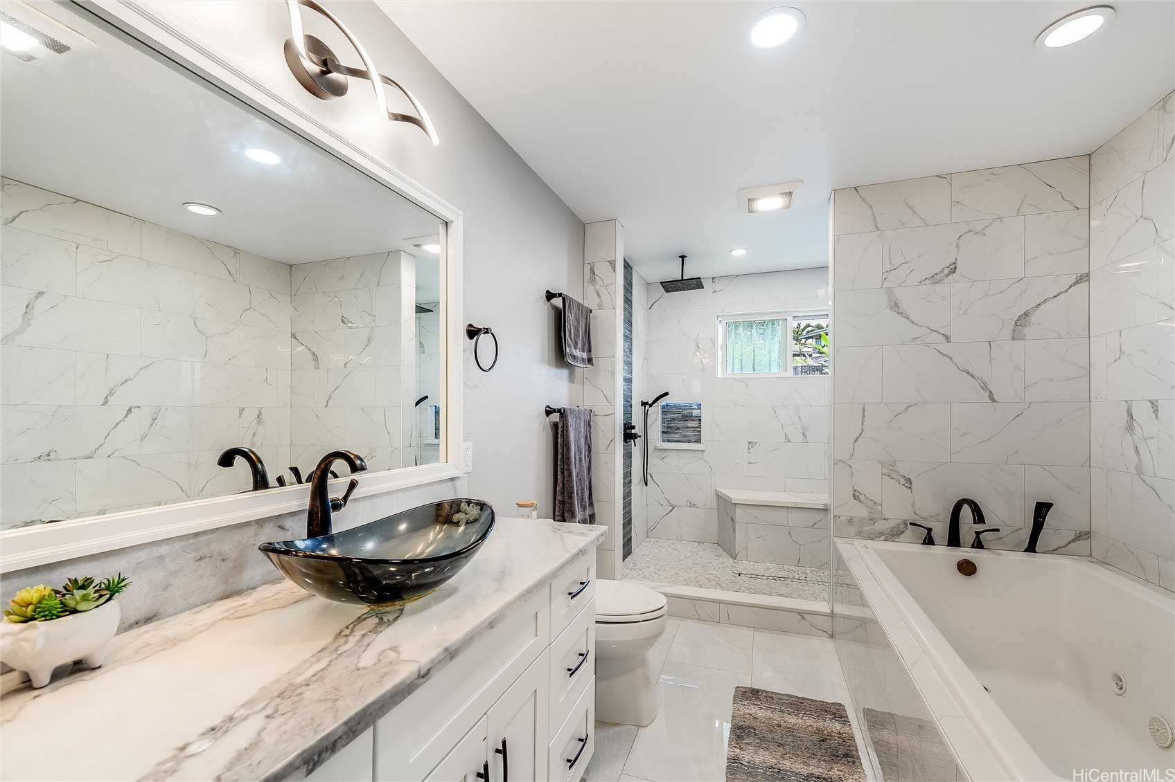 92-1273 Pueonani Street