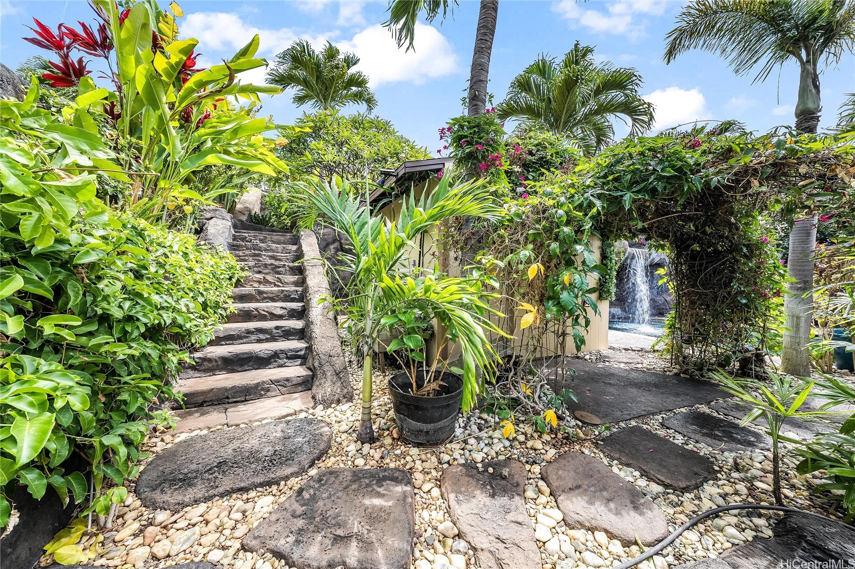 92-1273 Pueonani Street