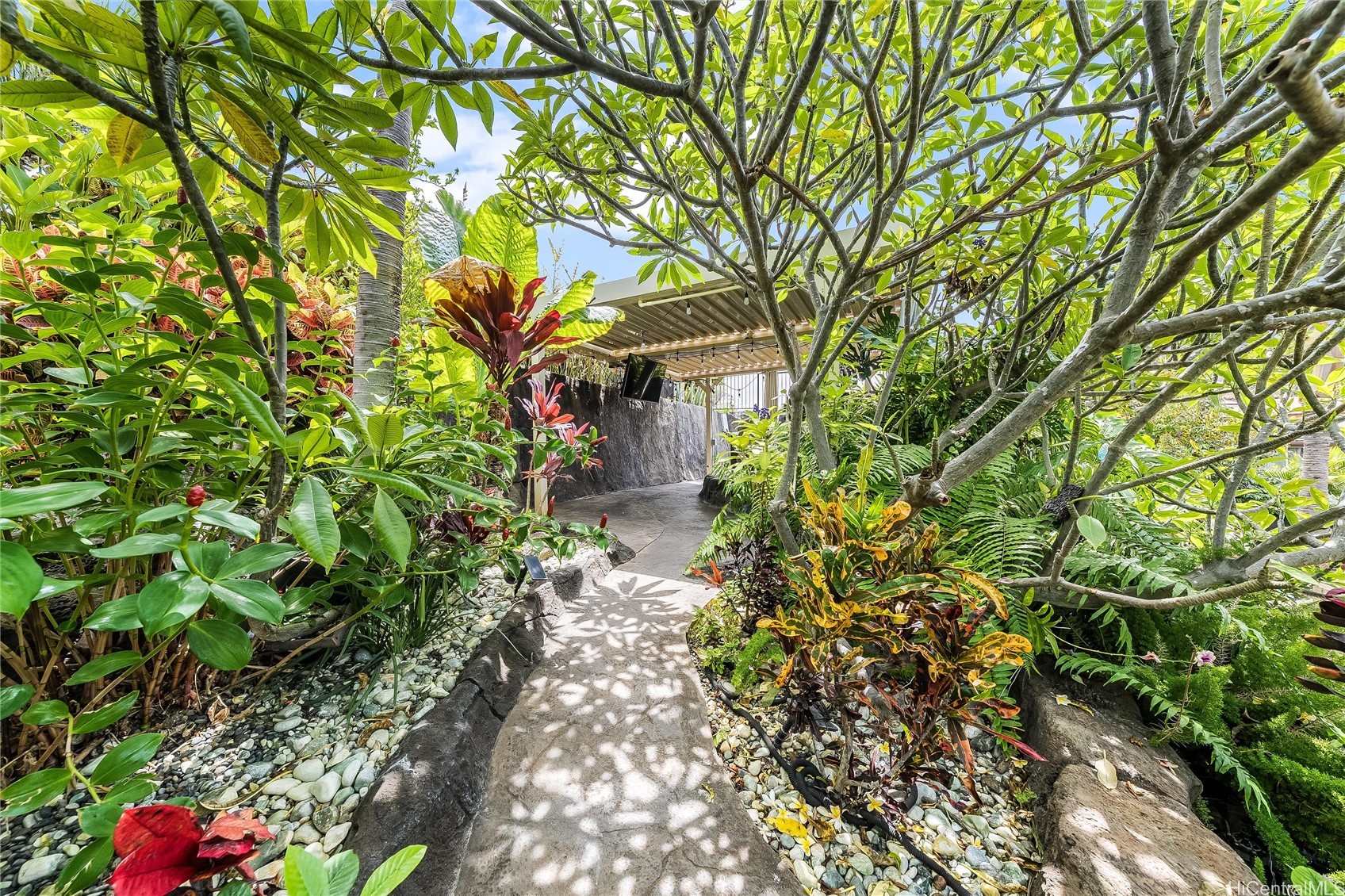 92-1273 Pueonani Street