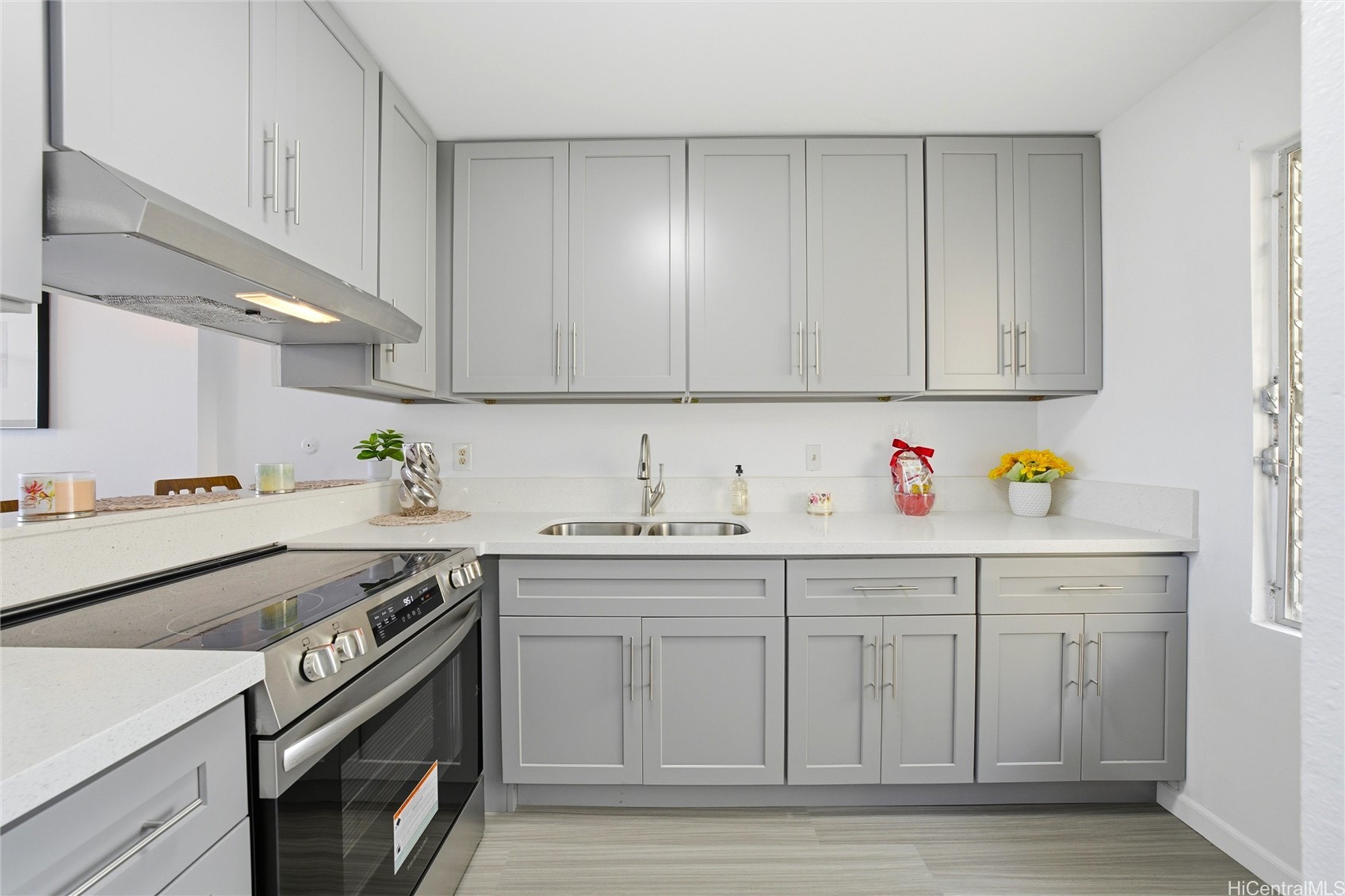 46-232 Kahuhipa Street B208