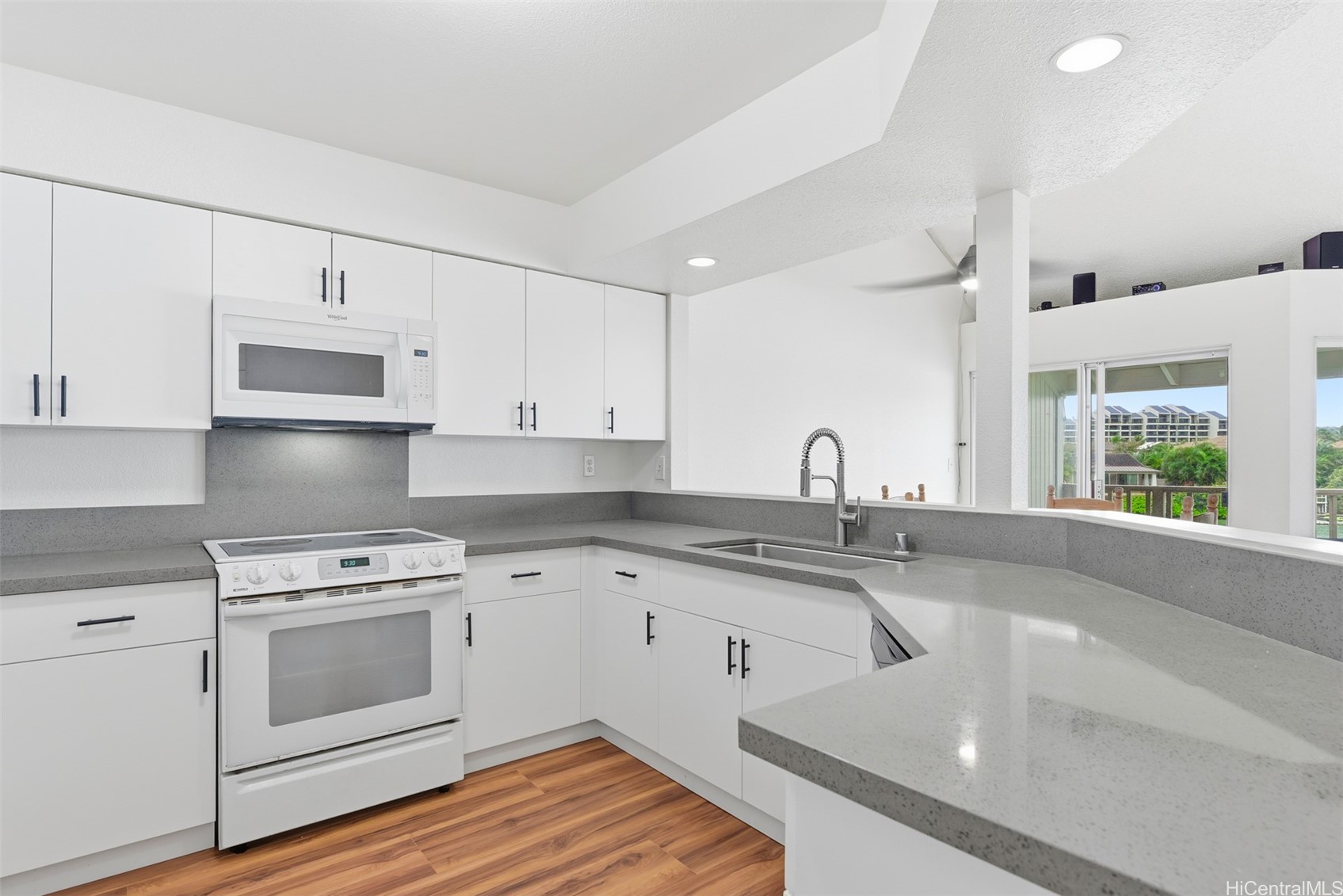 7007 Hawaii Kai Drive J24