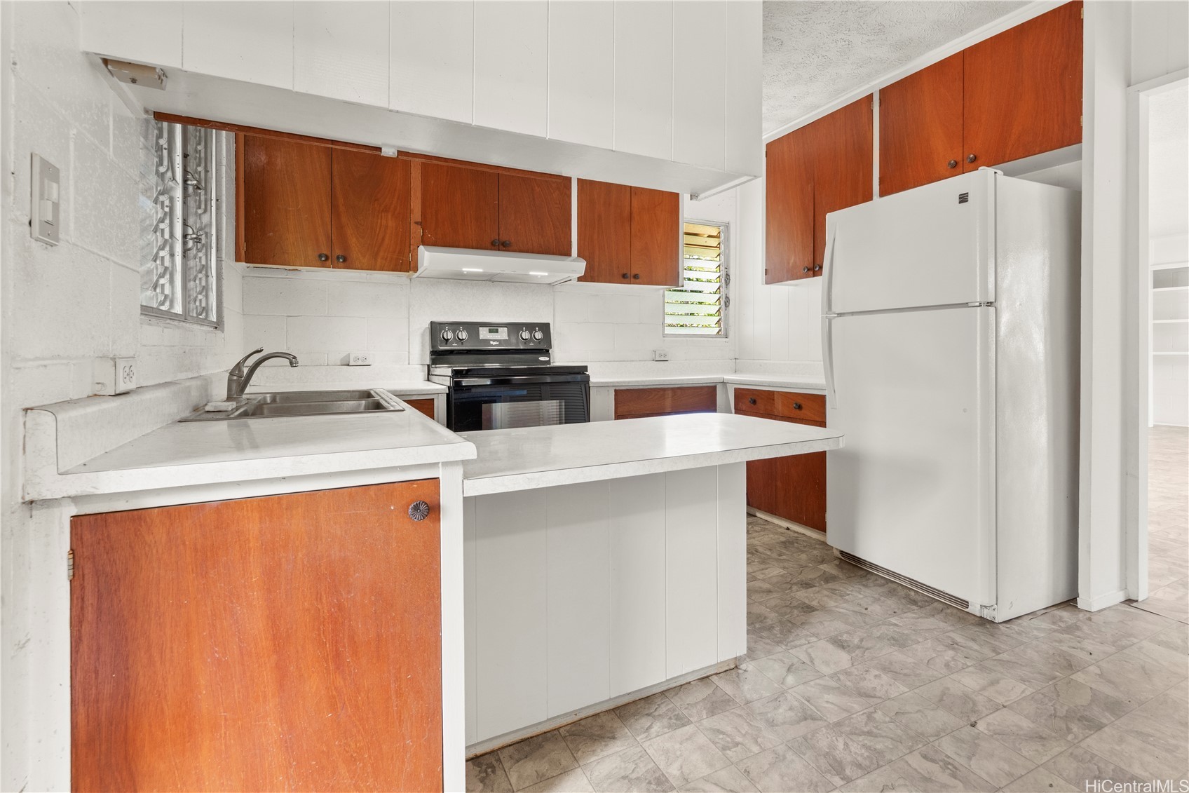 67-173 Farrington Highway