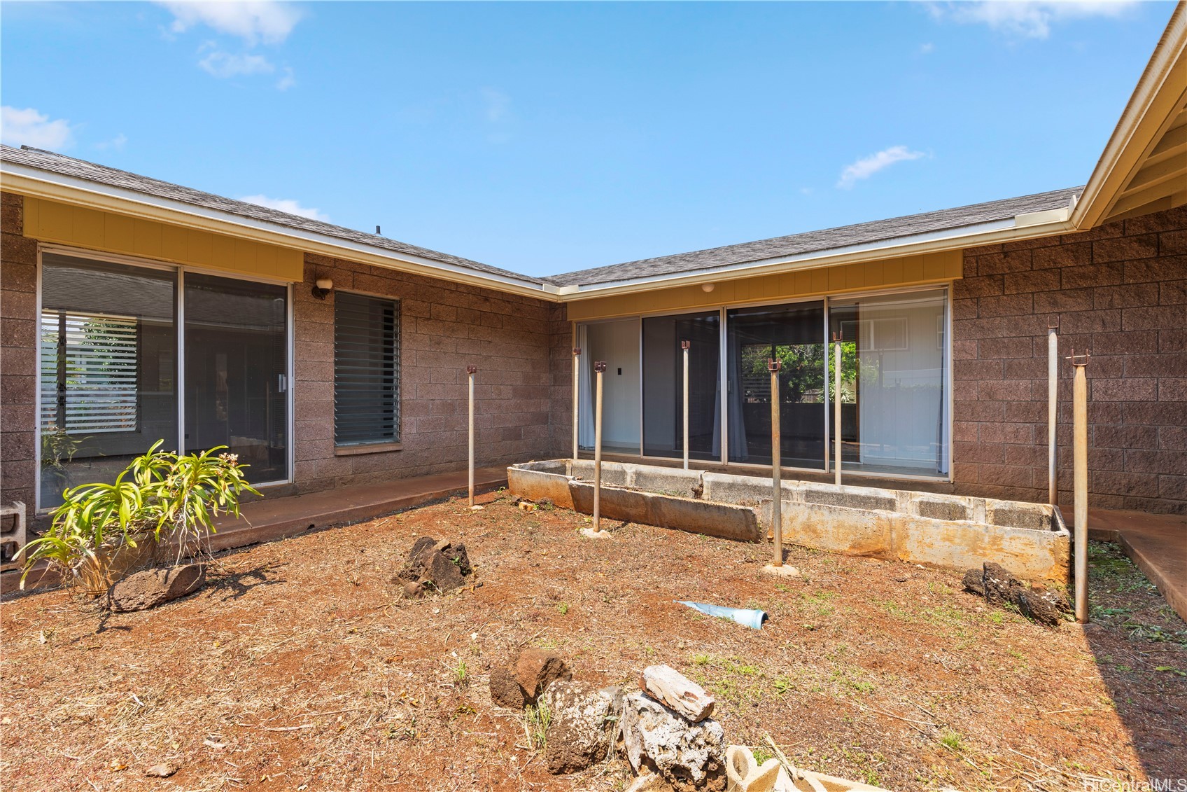 67-173 Farrington Highway