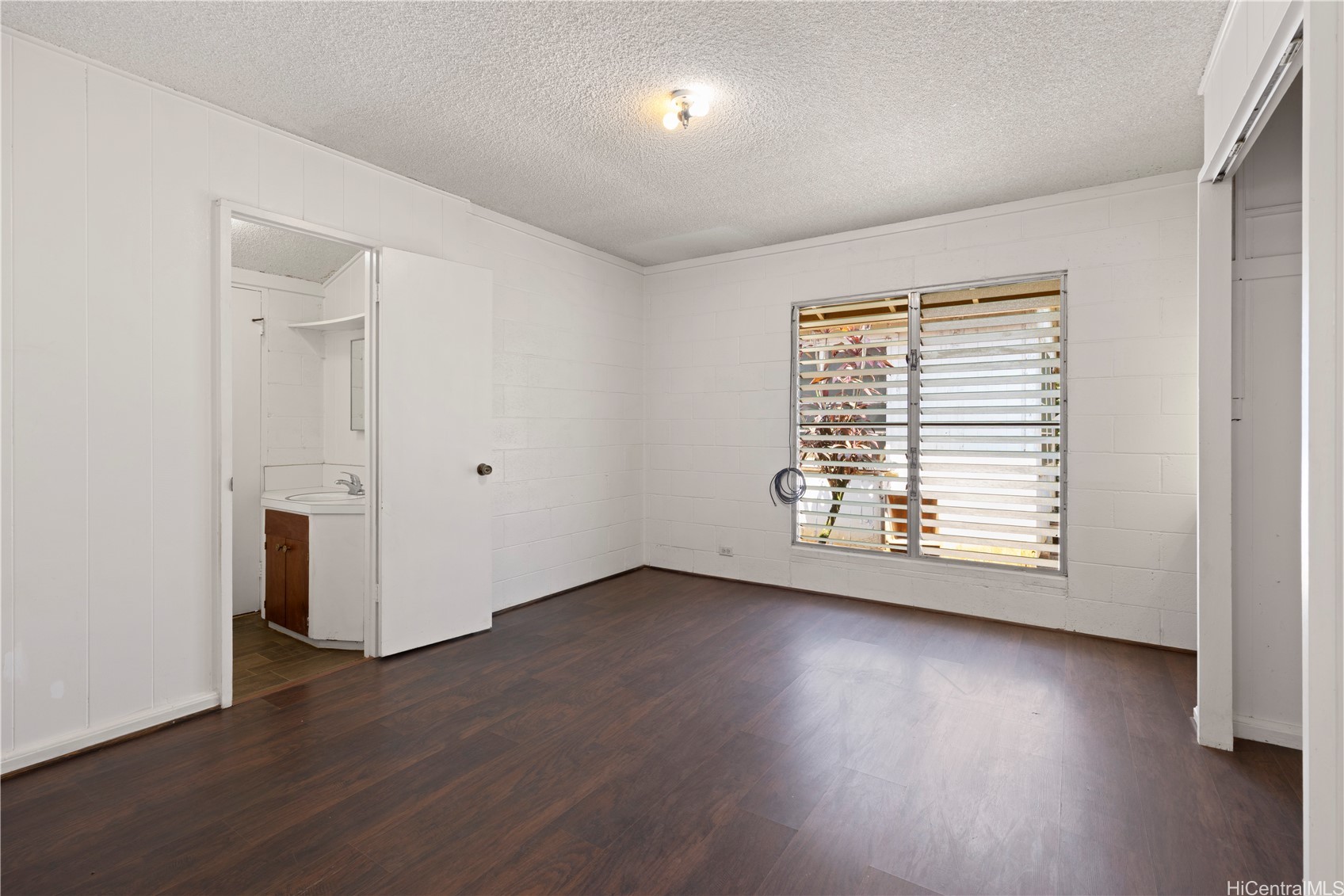 67-173 Farrington Highway