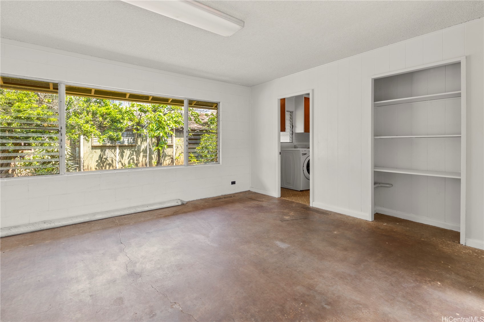 67-173 Farrington Highway