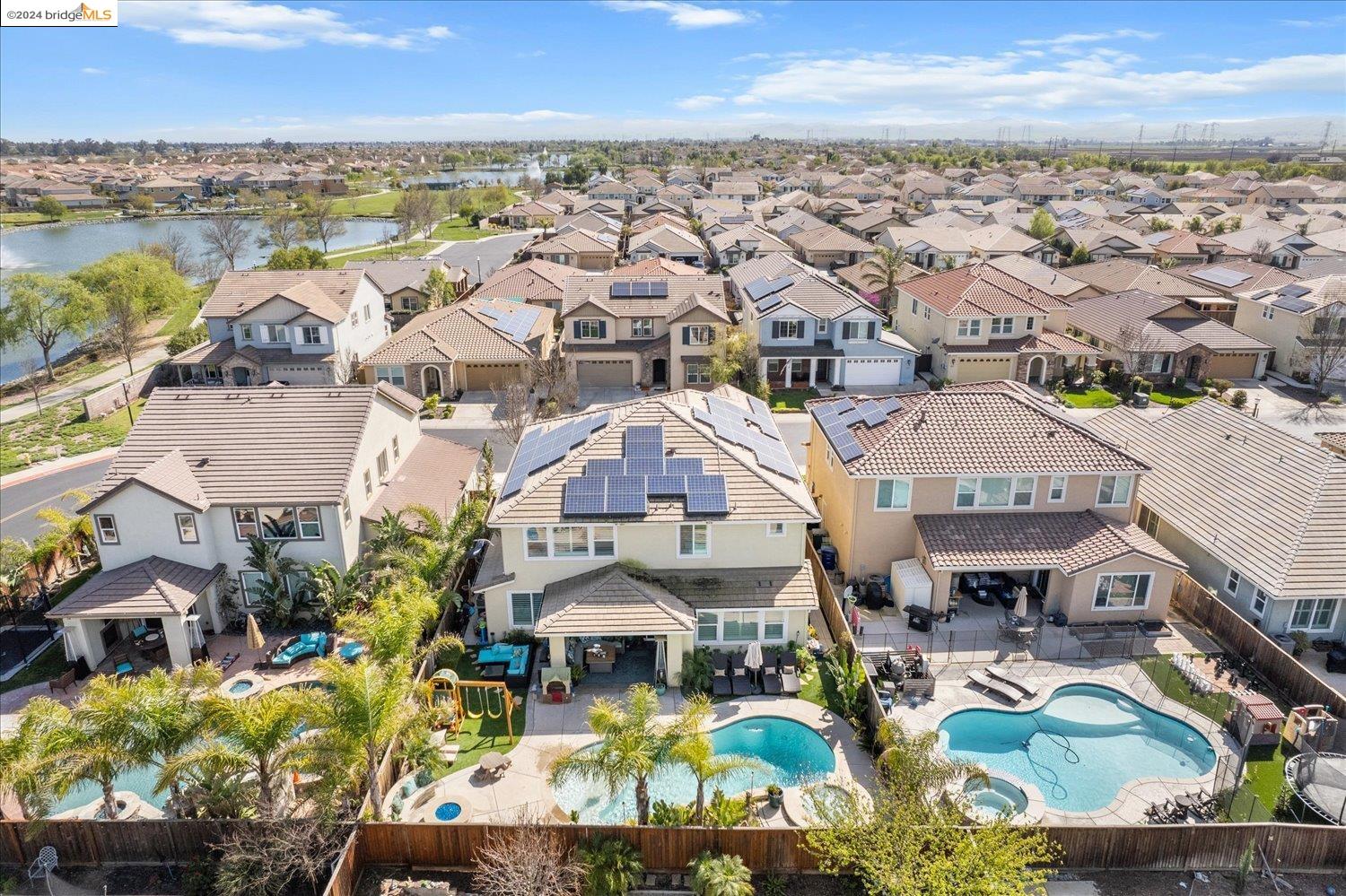 8059 Westport Cir
