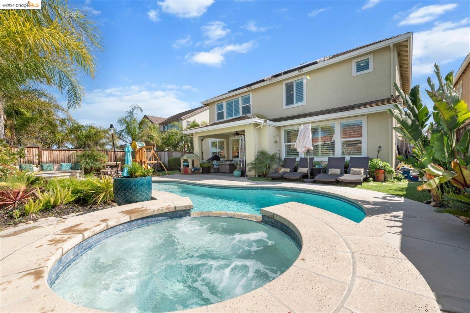 8059 Westport Cir