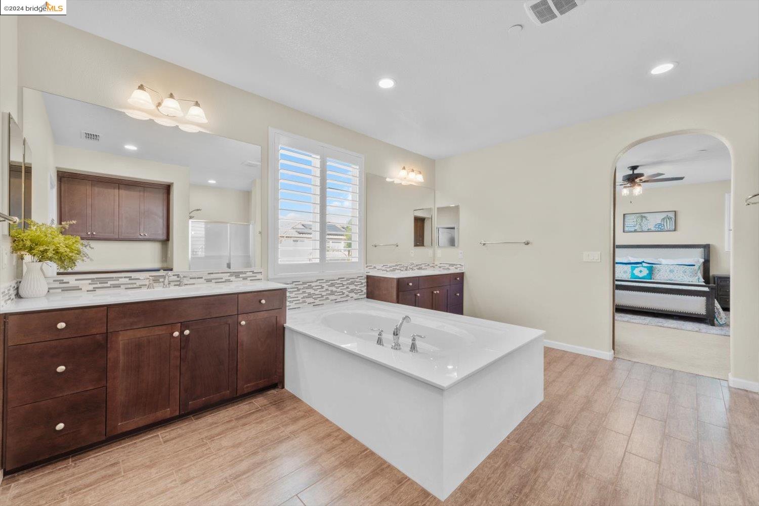 8059 Westport Cir