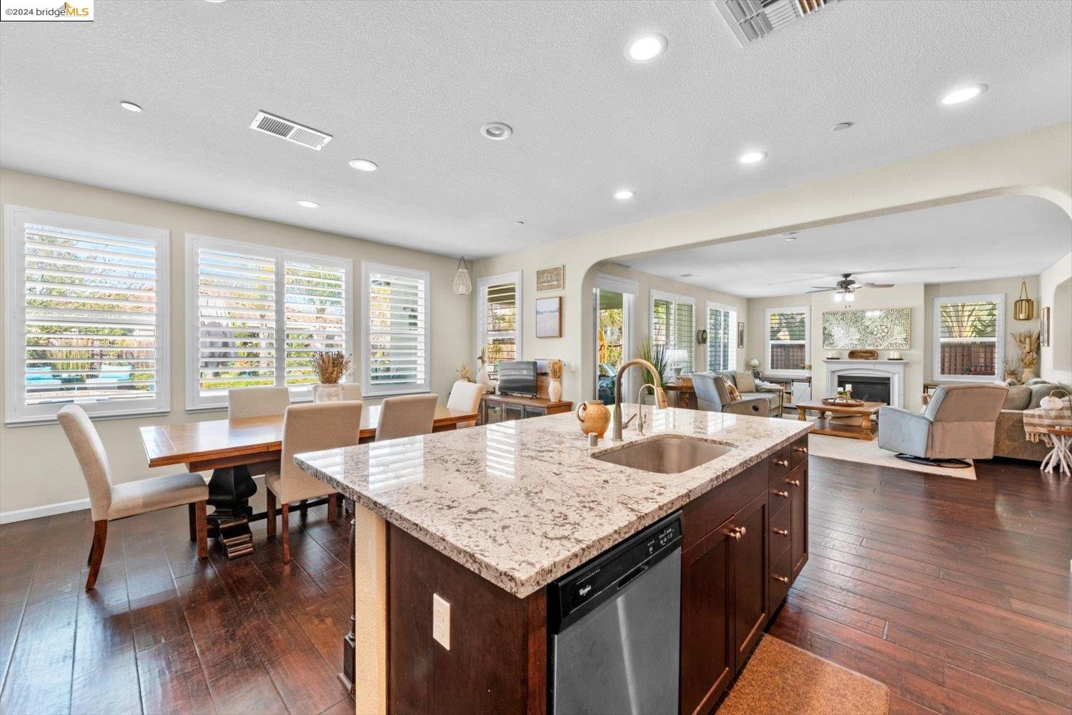 8059 Westport Cir