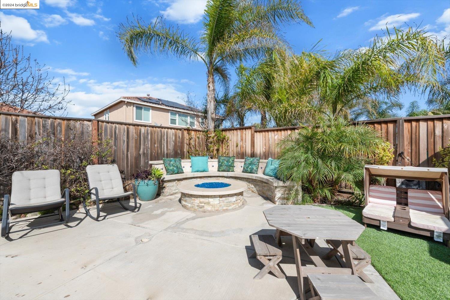 8059 Westport Cir